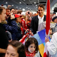 Cientos de fans reciben en Zúrich al campeón Federer