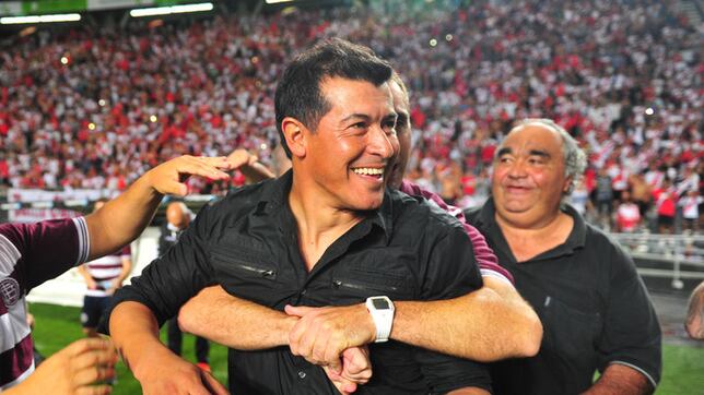 “Almirón es el mejor DT que he tenido en mi carrera, me ayudó en los momentos más difíciles”