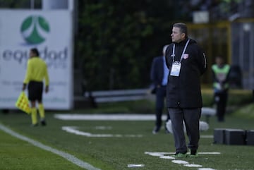 El entrenador de 62 años dejó a Unión Magdalena en la zona de descenso. Solo estuvo al frente del club en 11 compromisos de los cuales ganó dos, empató el mismo número y perdió ocho. 