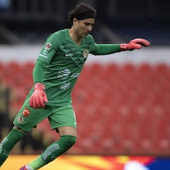 Ochoa regala 'show' de atajadas frente a Cruz Azul