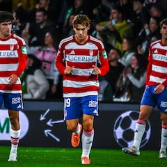 Aprobados y suspensos del Granada: Arnáiz salió y cambió el partido