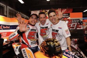 Marc Márquez junto a su padre 