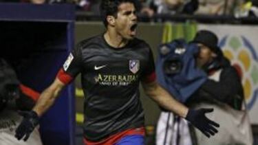 La Fiore sigue a Diego Costa y el Atlético, a Amorebieta