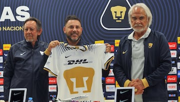 Antonio Mohamed (c) new Pumas UNAM coach