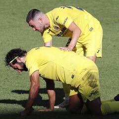 Albiol esquiva el quirófano y podrá jugar con máscara