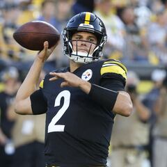 Why have the Pittsburgh Steelers decided to keep Mason Rudolph as a 3rd quarterback?