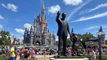 Walt Disney’s adorable rule for hugs