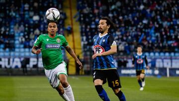 Futbol, Huachipato vs Audax Italiano
 Fecha 28, campeonato Nacional 2021.
 El jugador de Audax Italiano  Fabian Carmona, , disputa el balon con  Cristian Cuevas de Huachipato durante el partido de primera division realizado en el estadio Cap, en Talcahuan