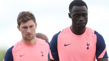 Ben Davies destaca a Davinson: "Es rápido, fuerte y buen tipo"