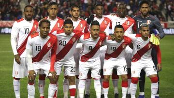 El futbolista de Santos anotó el único gol del partido y el extremo completó un primer tiempo soberbio. Yotún también destacó con su gran labor en la medular.