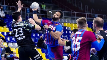 Imagen del partido de Liga ASOBAL entre el Barcelona y el Bathco Torrelavega.