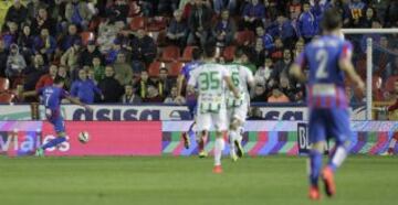 1-0. Barral marcó el primer gol.