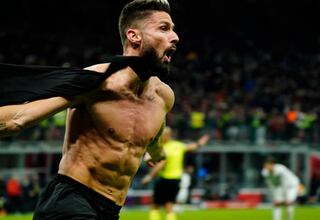 El golazo de Giroud que enloquece a Italia: ¡y acabó expulsado!