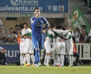 Elche-Real Madrid. 1-1. Sergio Ramos se lamenta por el gol del empate de Boakye .