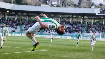 Jacobo, en una de sus típicas volteretas