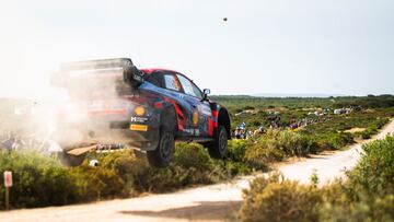 Dani Sordo pelea por el triunfo en Cerdeña