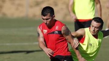 <b>TENSIÓN. </b>Medel es un jugador de garra y carácter, y se ha convertido en un ídolo para el sevillismo.