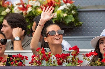 Victoria Federica de Marichalar durante el partido de Carlos Alcaraz contra Karén Jachánov en los cuartos de final del Mutua Madrid Open de tenis.