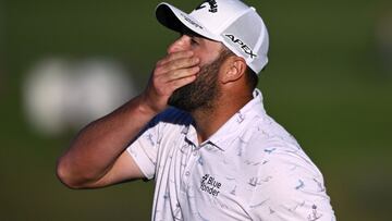 Rahm cede el liderato pero continúa en la pelea