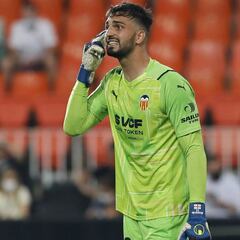 El Valencia compra a Mamardashvili