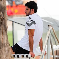 El Valencia anuncia el traspaso de Guedes al Wolverhampton