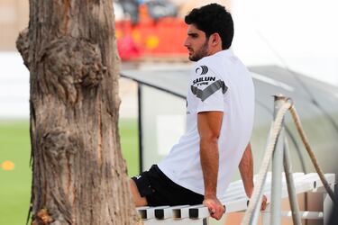 Gon?alo Guedes descansa en un entrenamiento.