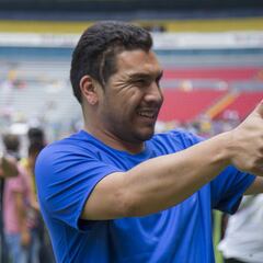 Salvador Cabañas volverá a México a jugar en Oaxaca