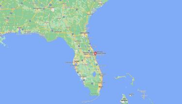 Where did the SpaceX capsule splashdown?