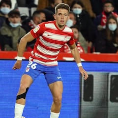 Isma Ruiz se gradúa