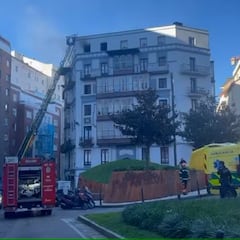Mueren dos personas en el incendio de un edificio en el centro de Santander