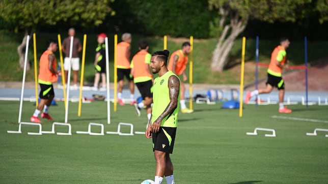 Cuenta atrás para la salida de Luis Javier Suárez rumbo al Sporting de Portugal