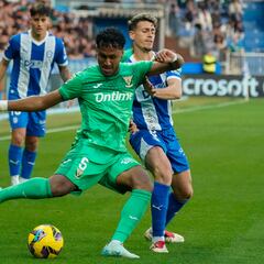 Aprobados y suspensos del Alavés: Vicente salva los muebles