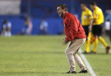 Palestino se encontró con un rival que le planteo un juego parecido al que practican ellos.