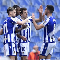 Isak y Oyarzabal suman ya la mitad de los goles de la Real