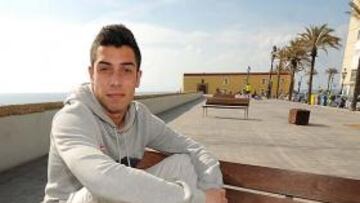 <b>PELIGRO. </b>Carlos Caballero será titular esta tarde en la banda izquierda amarilla.