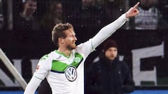 Andre Schuerrle hits hat-trick as Wolfsburg rout Hanover
