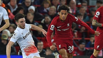 LIVERPOOL, ENGLAND - OCTOBER 19: (THE SUN OUT. THE SUN ON SUNDAY OUT)  Fabio Carvalho of Liverpool in action during the Premier League match between Liverpool FC and West Ham United at Anfield on October 19, 2022 in Liverpool, England. (Photo by John Powell/Liverpool FC via Getty Images)