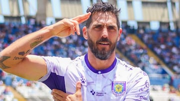 Quién más que tú, Larrivey