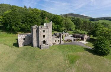 José Mourinho to buy £3.9m castle in North Wales