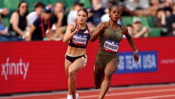 EUGENE, OREGON - JUNE 27: Kennedy Blackmon and Sha'Carri Richardson compete in the first round of the women's 200 meters on Day Seven of the 2024 U.S. Olympic Team Track & Field Trials at Hayward Field on June 27, 2024 in Eugene, Oregon.   Patrick Smith/Getty Images/AFP (Photo by Patrick Smith / GETTY IMAGES NORTH AMERICA / Getty Images via AFP)