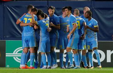 1-1. Yuri Logvinenko celebró el gol del empate.