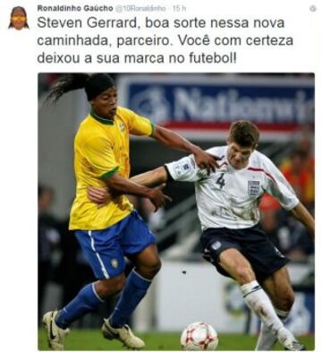 Los futbolistas homenajean a Steven Gerrard