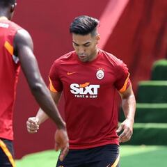 Falcao supera molestia y está disponible para Fatih Terim