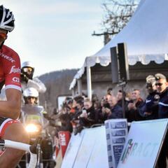 Alberto Contador revive en La Couillole y se sube al podio