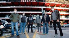 Representantes de &Uacute;ltimes Vesprades a Mestalla, VCFSud, Campanar, Lo Rat Penat y LibertadVCF, algunas de las plataformas que secundar&aacute;n la manifestaci&oacute;n contra Lim del pr&oacute;ximo s&aacute;bado en Valencia.