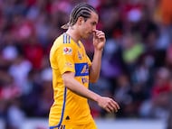 Francisco Sebastian Cordova of Tigres receives red card during the 10th round match between Toluca and Tigres UANL as part of the Torneo Clausura 2024 Liga BBVA MX at Nemesio Diez Stadium on March 02, 2024 in Toluca, Estado de Mexico, Mexico.