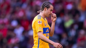 Francisco Sebastian Cordova of Tigres receives red card during the 10th round match between Toluca and Tigres UANL as part of the Torneo Clausura 2024 Liga BBVA MX at Nemesio Diez Stadium on March 02, 2024 in Toluca, Estado de Mexico, Mexico.