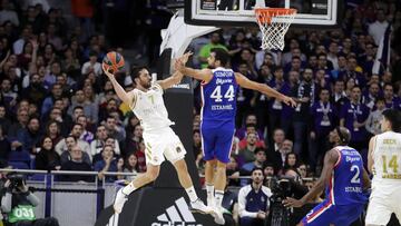 Real Madrid y Anadolu Efes, durante un partido de la Euroliga