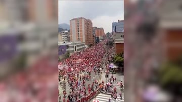 Hinchada de Santa Fe se toma la capital 