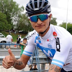 Bennett se cuela en la fiesta de Winner Anacona en San Juan